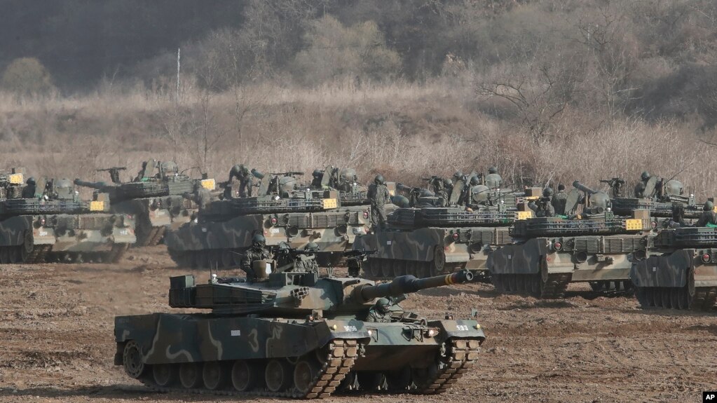 资料照片：韩国军队在靠近朝鲜边境地区举行军事演习（2021年3月17日）(photo:VOA)