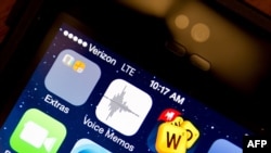 Apps are seen on Apple iPhone 5s on Jan. 22, 2014 in Washington, DC.