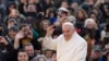 Le pape souhaite à tous "une année de paix"