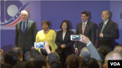 4月15日，由美国前众议院议长保罗·瑞安(Paul Ryan)率领的庆贺团与包括总统蔡英文在内的台湾官员一道，出席美国在台协会(AIT)举行的“台美40年友谊庆祝酒会”。