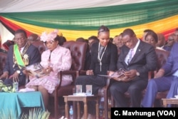 VaEmmerson Mnangagwa nemudzimai wavo Amai Auxillia