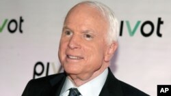 El senador John McCain es un veterano de guerra, ex candidato a la presidencia en 2008, y uno de los referentes dentro del Partido Republicano.