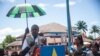 L'ex-ministre de la santé Oly Ilunga interdit de faire appel à Kinshasa