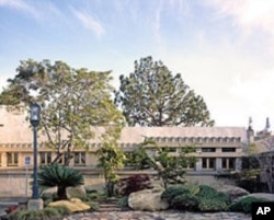 Wright's unconventional Hollyhock House in Los Angeles was built for an unconventional woman: Aline Barnsdall, who met the architect while leading a Chicago experimental theater company.