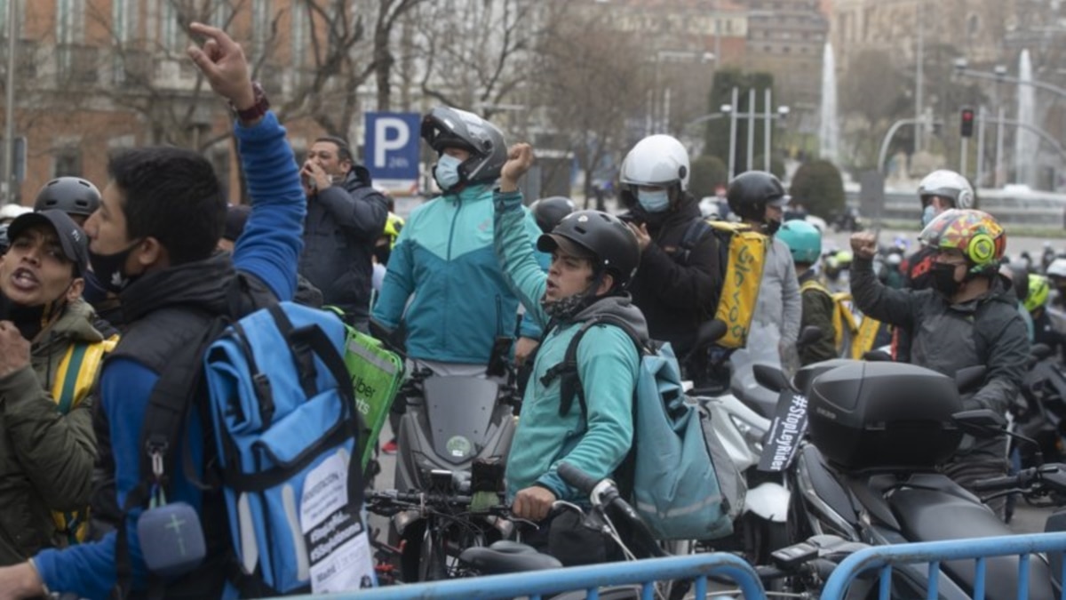 La ley española crea personal de Delivery Riders