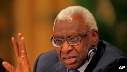 Lamine Diack lors d'une conférence de presse de l'IAAF, Chine, le 21 août 2015