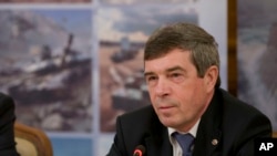 Anatoly Isaikin, direktur perdagangan senjata Rusia, Rosoboronexport, memberi keterangan pers di Moskow terkait penjualan senjata ke Suriah (13/2).