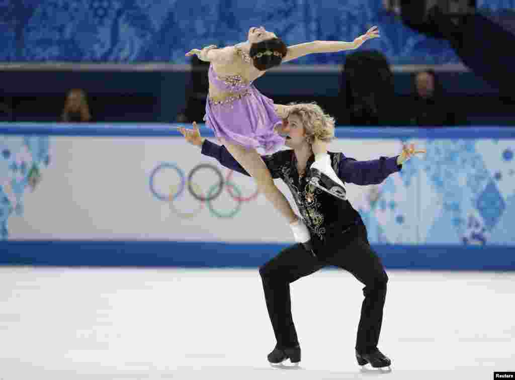 Cặp vận động viên trượt băng nghệ thuật Meryl Davis và Charlie White trong cuộc tranh tài nội dung khiêu vũ tại Sochi, ngày 17/2/2014.