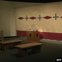 Izložba Džejmsa Lune o uticaju hrišćanstva na indijansku kulturu