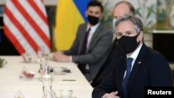 Госсекретарь Энтони Блинкен на переговорах с министром иностранных дел Украины Дмитрием Кулебой, Брюссель, 13 апреля 2021 года