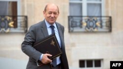 ທ່ານ Jean-Yves Le Drian ລັດຖະມົນຕີກະຊວງປ້ອງກັນປະເທດຝຣັ່ງ 