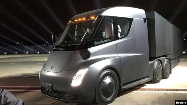 Tesla's new electric semitractor-trailer is unveiled during a presentation in Hawthorn, California, Nov. 16, 2017.