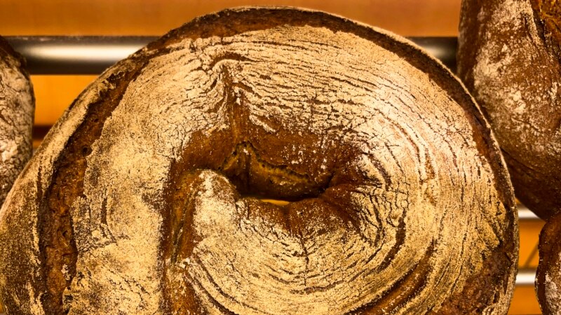 Brewer, Baker Combine to Use Extra Beer in Germany