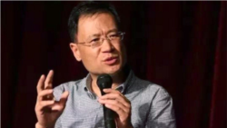 ཞིས་ཅིན་ཕིང་ལ་སྐྱོན་བརྗོད་བྱེད་མཁན་སློབ་དཔོན་ཞིག་ཕྱིར་ཕུད།