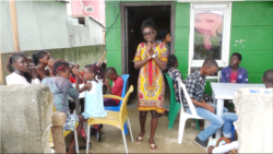 Ruth, 17 ans, pensionnaire des 'Petits Anges', à Libreville, le 3 septembre 2020. (VOA/Ismaël Obiang Nze)