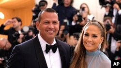 Jennifer Lopez et Alex Rodriguez à la soirée du MET Gala à New York le 1er mai 2017.