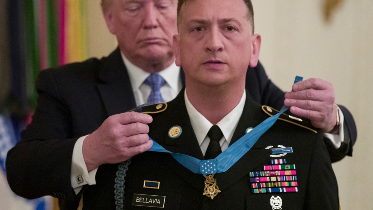 do medal of honor recepents receive any money?