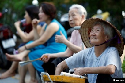 can you smoke cigarettes in vietnam Vietnam Seeks Ways to Snuff Out Cigarette Smoking