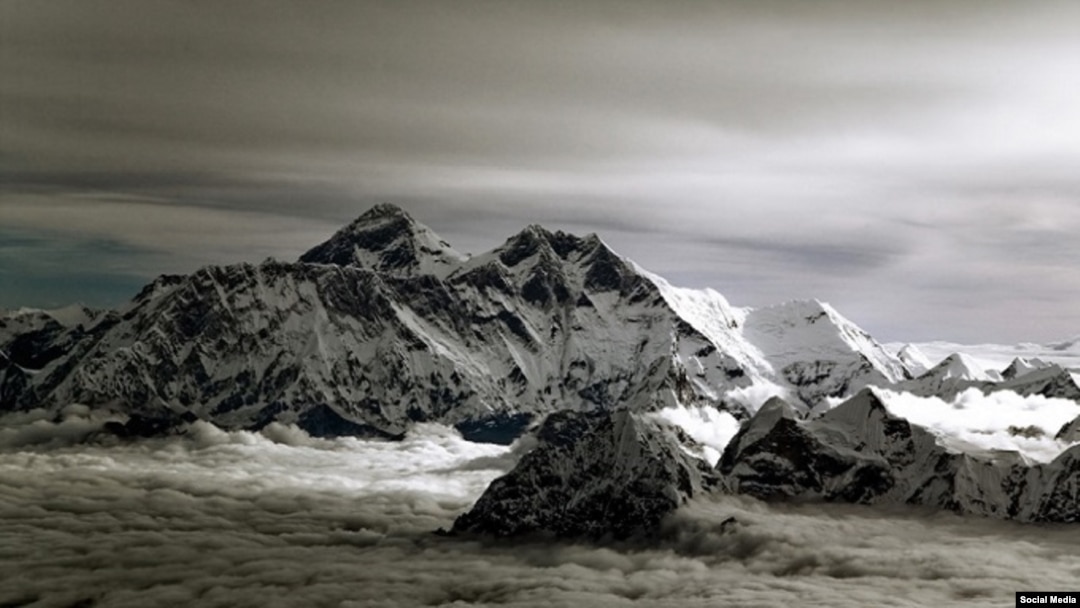ჯომოლუგმა, ჰიმალაები