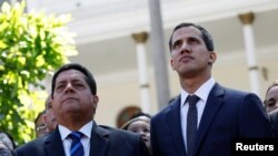 Juan Guaido (D), presidente de la Asamblea Nacional Constituyente y el legislador Edgar Zambrano, vicepresidente de la misma.