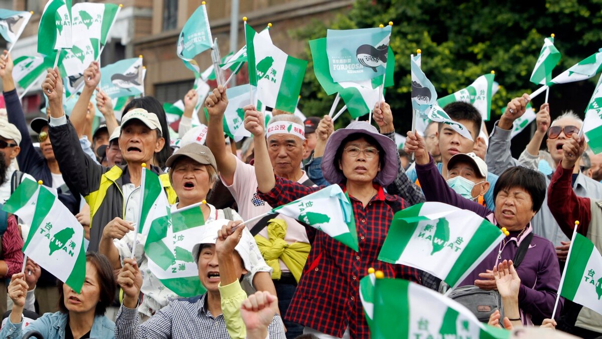 Thousands In Taiwan Rally In Support Of Independence