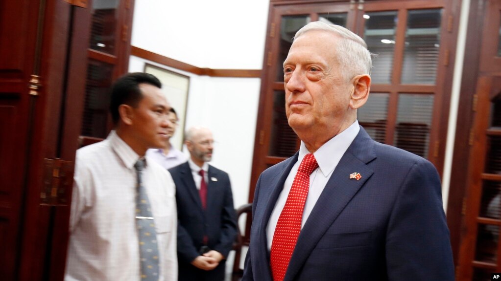 El secretario de Defensa de EE.UU., Jim Mattis, dice en su carta de renuncia que el presidente Donald Trump "tiene derecho a un secretario de defensa cuyos puntos de vista estén mejor alineados con los suyos".