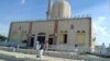 نمایی از بیرون مسجد در شهر العریش