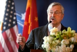 Đại sứ Terry Branstad.