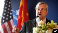 Duta Besar AS untuk China, Terry Branstad. (Foto: dok).