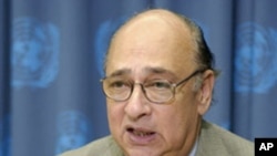 Former U.N. war crimes prosecutor Desmond de Silva (file photo)