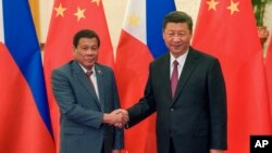  Ông Duterte đã có cách tiếp cận mềm dẻo với Trung Quốc