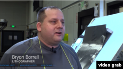 Bryon Borrell, Lithographer. (VOA/Videograb)