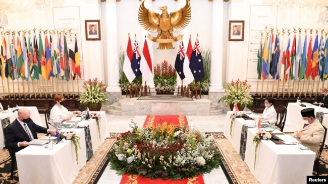 Menlu RI Retno Marsudi dan Menhan Prabowo Subianto bertemu dengan Menlu Australia Marise Payne dan Menhan Australia Peter Dutton di kantor Kemlu RI di Jakarta, 9 September 2021. (Kemenlu RI via REUTERS)