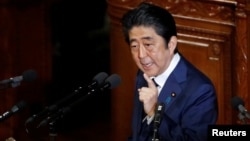 아베 신조 일본 총리가 20일 도쿄 의사당에서 시정연설을 진행하고 있다. 