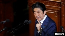 아베 신조 일본 총리가 지난 20일 도쿄 의사당에서 시정연설을 하고 있다.