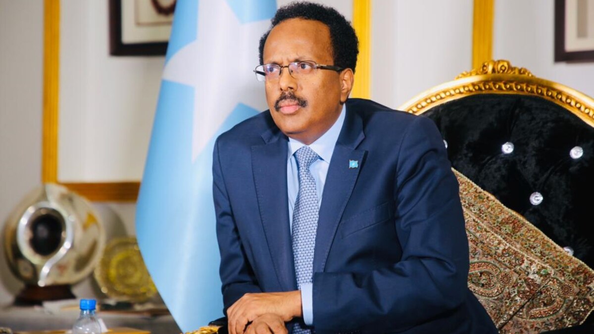 Madaxweyne Farmaajo iyo xildhibaano ku kulmay Muqdisho