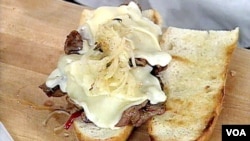 Se dice que el philly cheese steack pudo ser el ‘hot dog’ de la región, nacido en un mercado italiano.