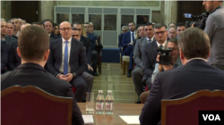 Razgovor predsednika Srbije Aleksandra Vučića sa predstavnicima kosovskih Srba,Foto: VOA