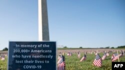 Lễ tưởng niệm 200.000 người chết vì COVID-19 tại Quảng trường Quốc gia ở Washington, DC., ngày 22/9/2020.