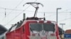 Kar ve Soğuk Hava Almanya'da Uçak ve Tren Seferlerini Aksattı