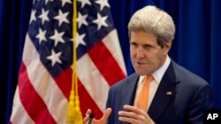 ທ່ານ John Kerry ລັດຖະມົນຕີຕ່າງປະເທດສະຫະລັດ ກ່າວຕໍ່
ກອງປະຊຸມນັກຂ່າວ ທີ່ນະຄອນຫຼວງ Naypyitaw ທີ່ມຽນມາ
ວັນທີ 10 ສິງຫາ 2014.