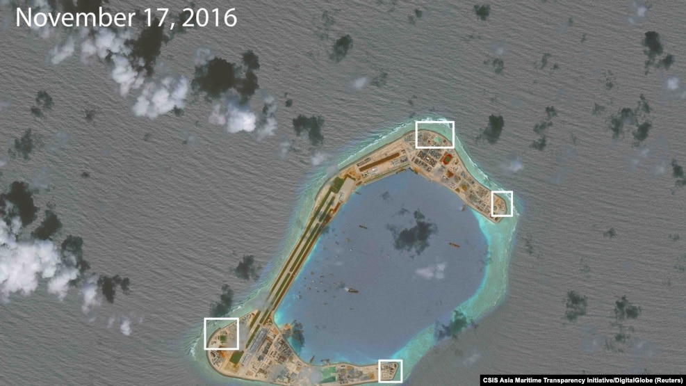 Hình từ vệ sinh cho thấy Trung Quốc có lắp vũ khí trên đá Subi vào đầu tháng 12, 2016. 