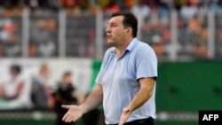 Marc Wilmots déçu lors du match Côte d'Ivoire-Maroc au stade Felix Houphouët-Boigny, Abidjan, le 3 octobre 2017.