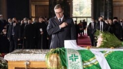 Predsednik Srbije Aleksandar Vučić odaje poslednju poštu patrijarhu Irineju