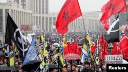 تظاهرکنندگان در تجمع یکشنبه ۷ مهر در مسکو، خواستار آزادی بازداشت شدگان اعتراض‌های چند هفته‌ اخیر شدند.