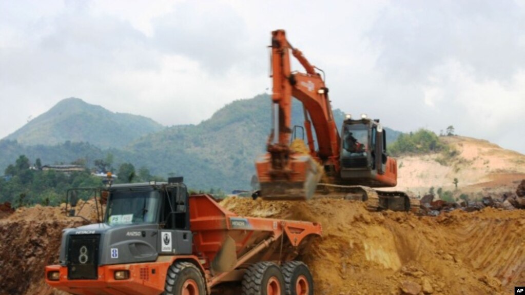 ໃນປັດຈຸບັນບໍລິສັດ ພູເບ້ຍ ມາຍນິງ ໄດ້ດຳເນີນການສຳຫຼວດ ແລະ ຂຸດຄົ້ນແຮ່ຄຳຢູ່ໃນ 2 ພື້ນທີ່ຄື ເມືອງຄຳ ຢູ່ເຂດພູຄຳ ແລະ ເຂດບ້ານຫ້ວຍຊາຍ ແຂວງ ໄຊສົມບູນ.