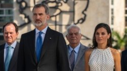 Entre otras actividades, el rey de España Felipe VI y la reina Letizia asisten a una ceremonia para el héroe de la independencia cubana José Martí en la Plaza de la Revolución en La Habana.