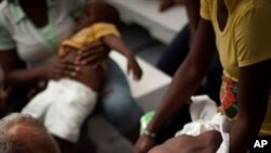 Moçambique: populares atacam posto médico perto de Nampula