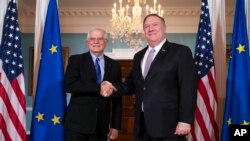 美国国务卿蓬佩奥2月7日在美国国务院会见到访的欧盟外交与安全政策高级代表丰特列斯。