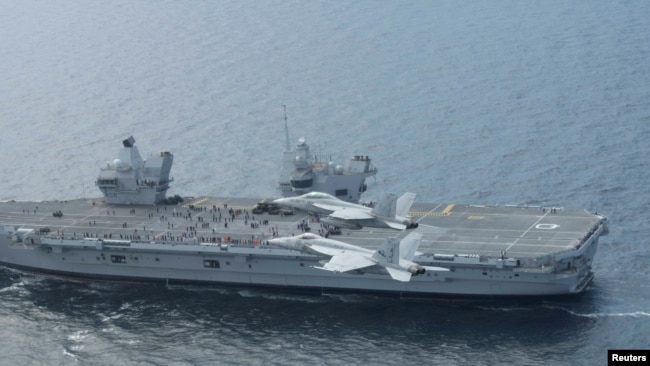 Tàu sân bay Anh HMS Queen Elizabeth